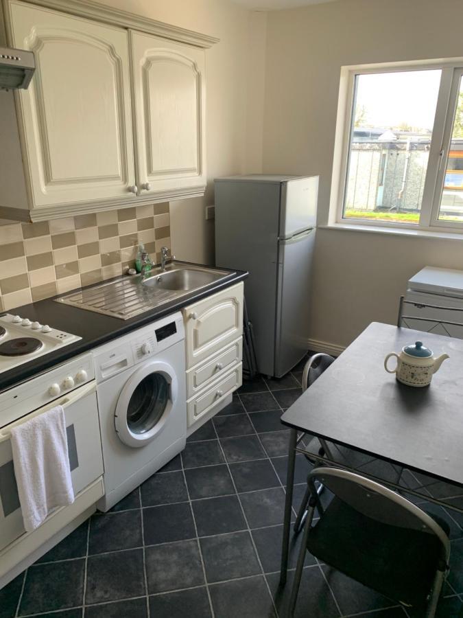 골웨이 Newcastle Townhouse 아파트 외부 사진