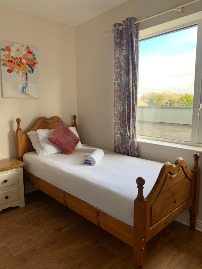 골웨이 Newcastle Townhouse 아파트 외부 사진